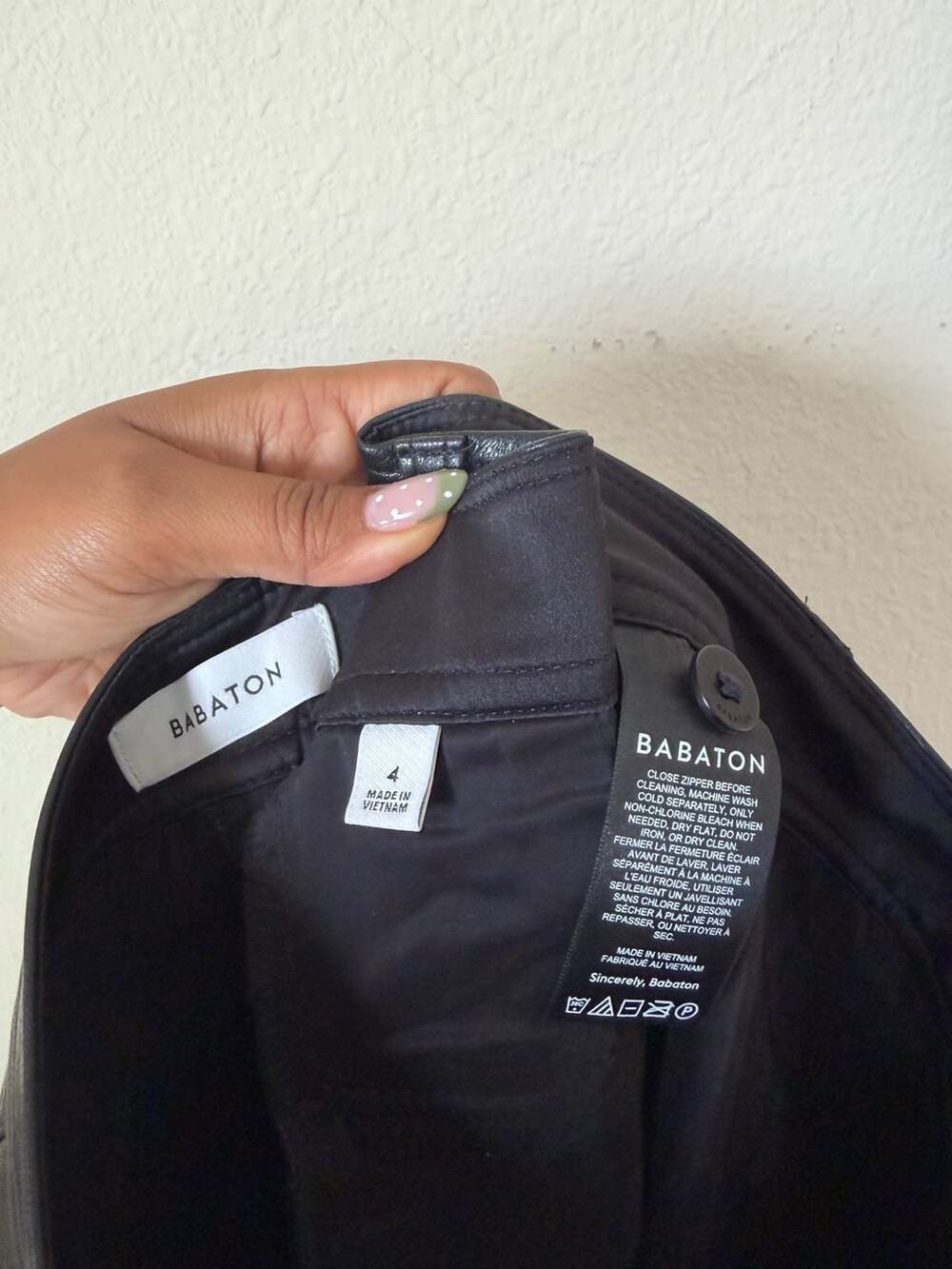 Aritzia Wilfred Wide Leg Vegan Leather Cargo Pants - Picture 8 of 8
